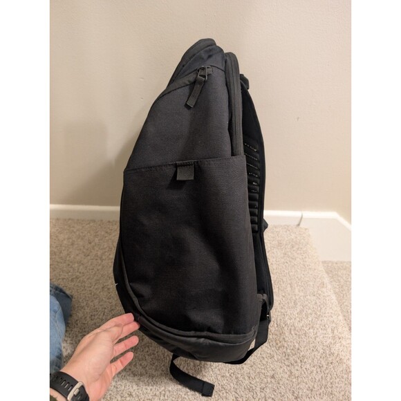 Nike Hoops Elite Pro Basketball Backpack - Black/Metallic Gold - Picture 7 of 9